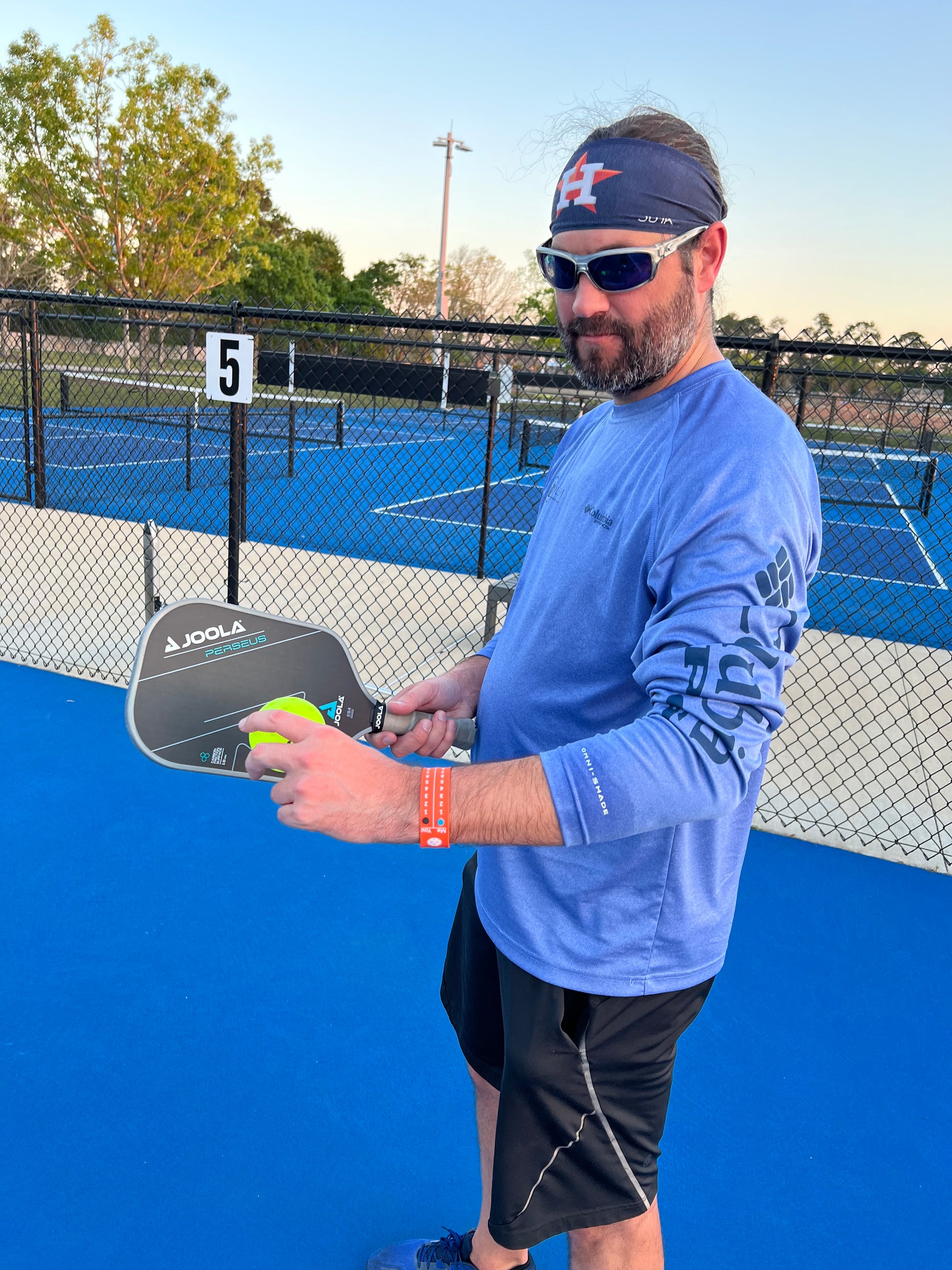 Pickleball Point Bands are the best pickleball scorekeeper, scoring band and scoreband worn on your wrist to keep score and track the server number while playing pickleball