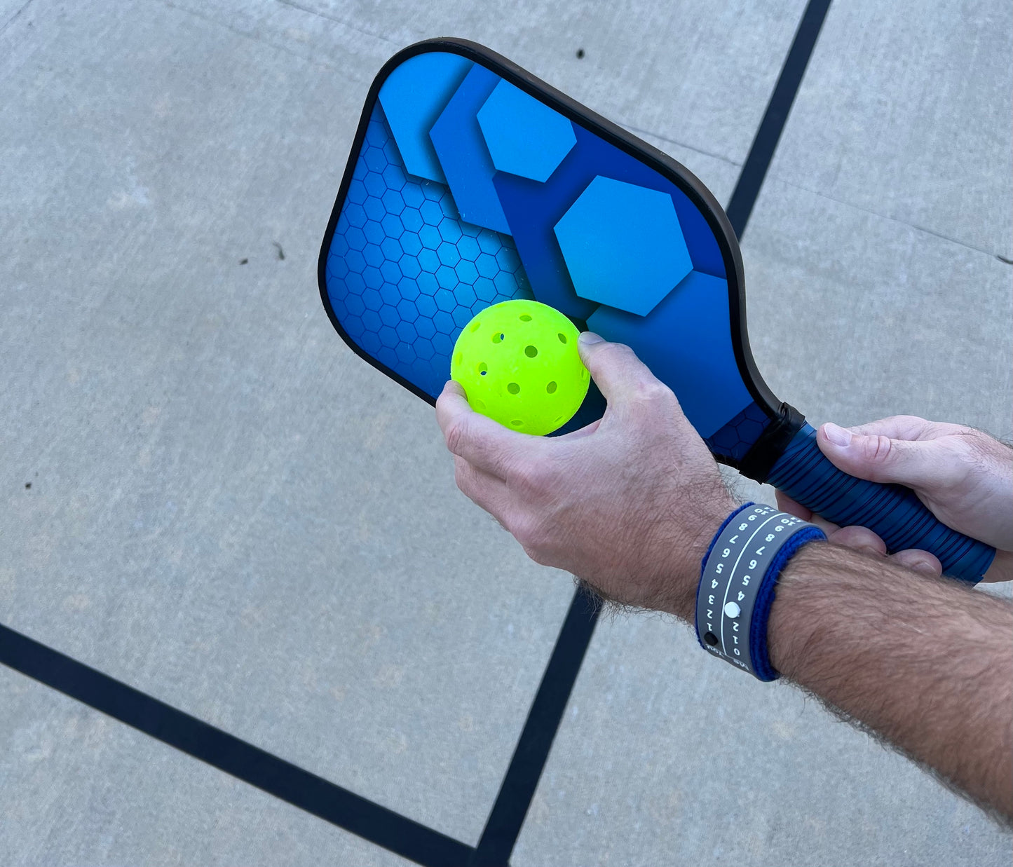 Pickleball Point Bands are the best pickleball scorekeeper, scoring band and scoreband worn on your wrist to keep score and track the server number while playing pickleball