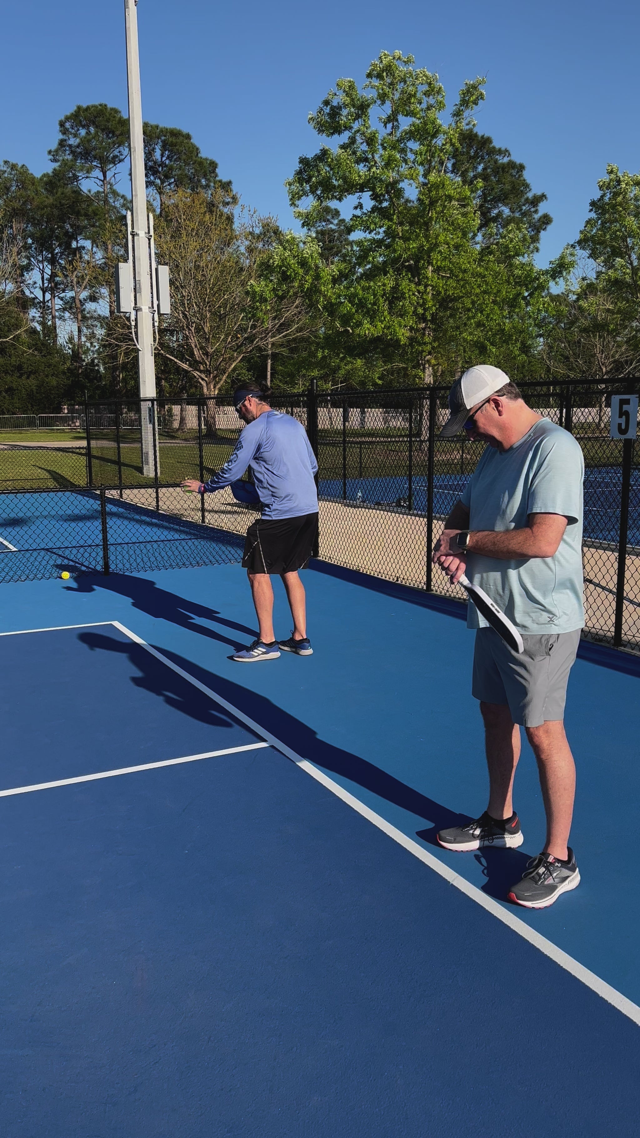 Pickleball Point Bands are the best pickleball scorekeeper, scoring band and scoreband worn on your wrist to keep score and track the server number while playing pickleball